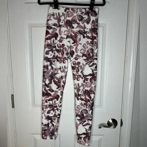 BALANCE COLLECTION Pink/Purple Floral Leggings Size‎ Small